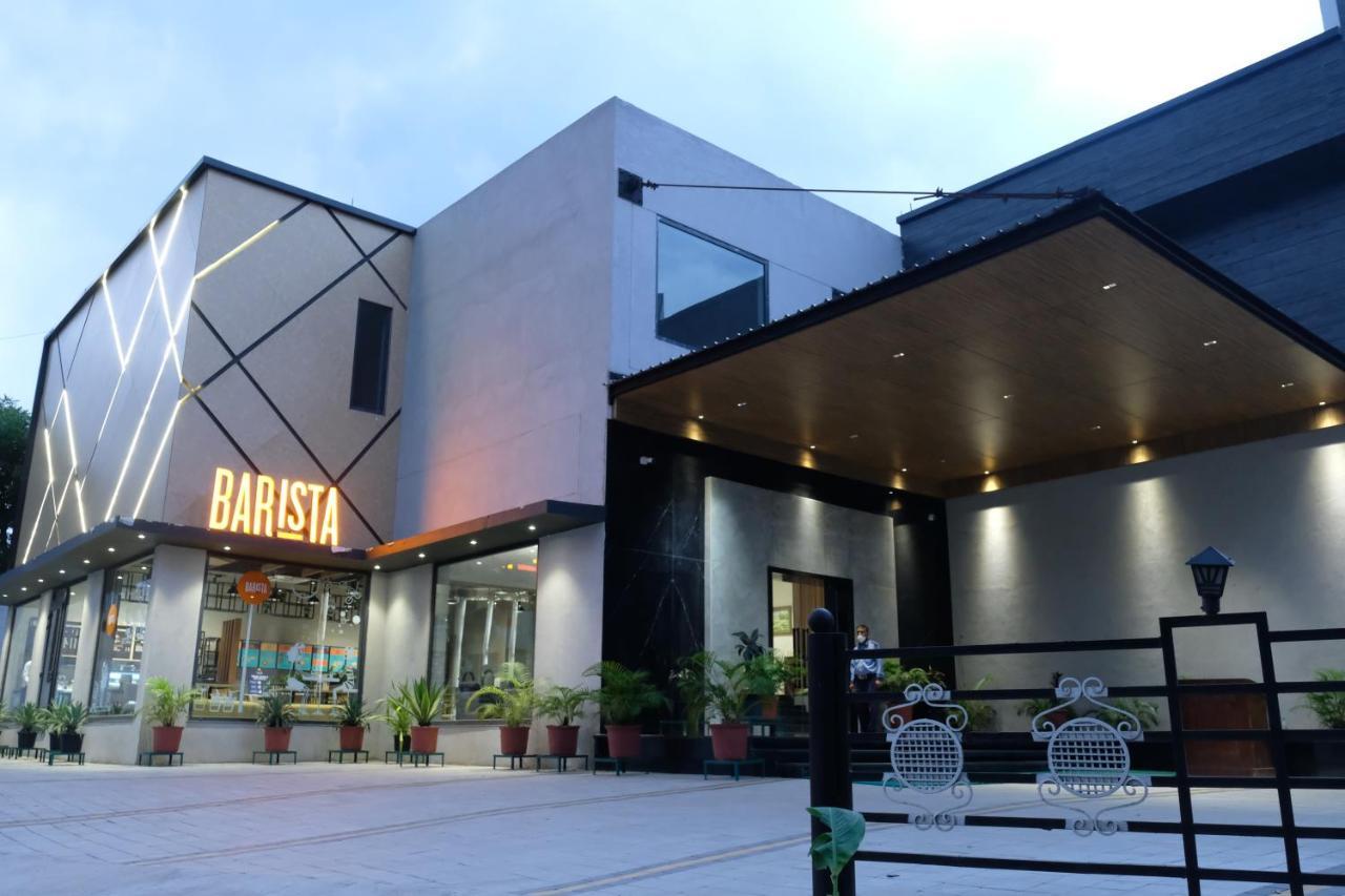 Black Mango Resort Kala Amb Экстерьер фото