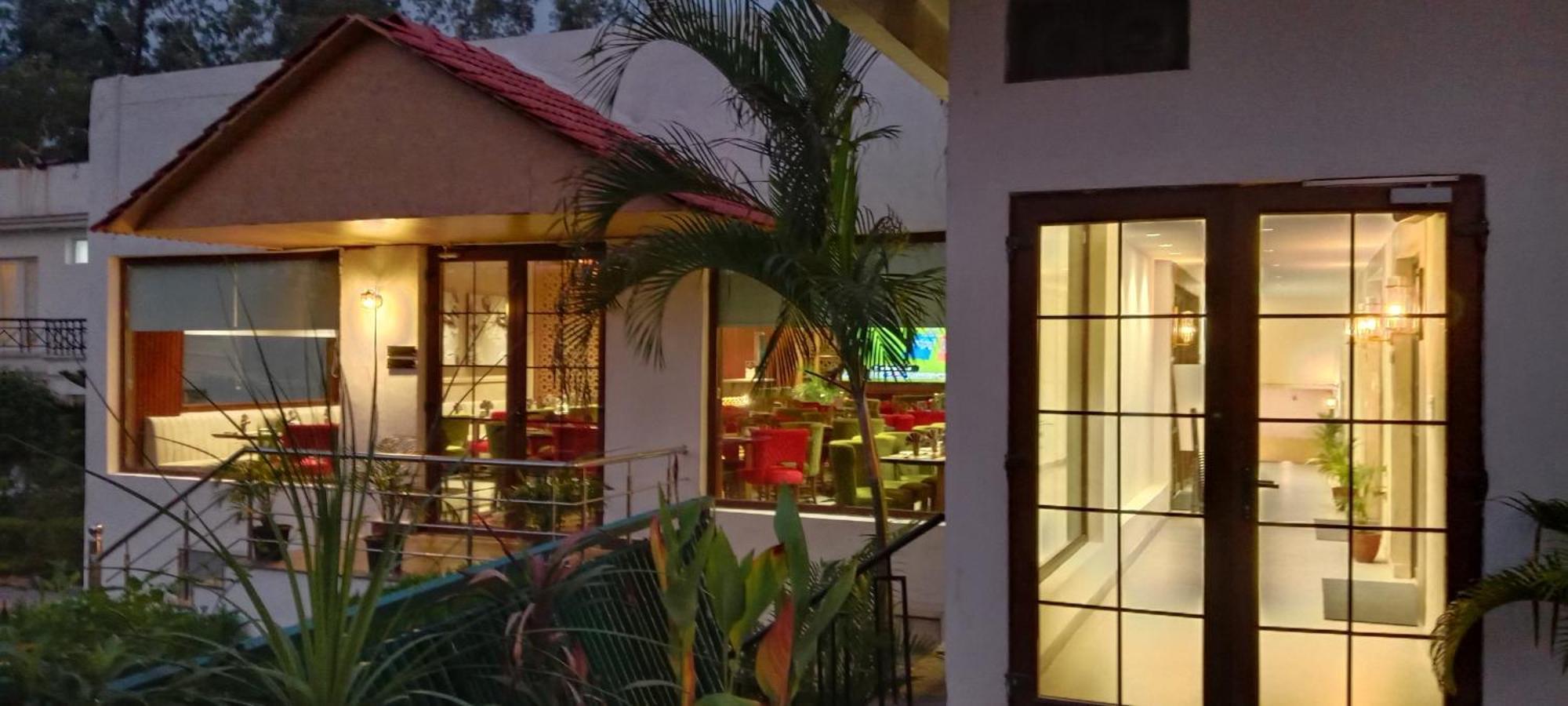 Black Mango Resort Kala Amb Экстерьер фото