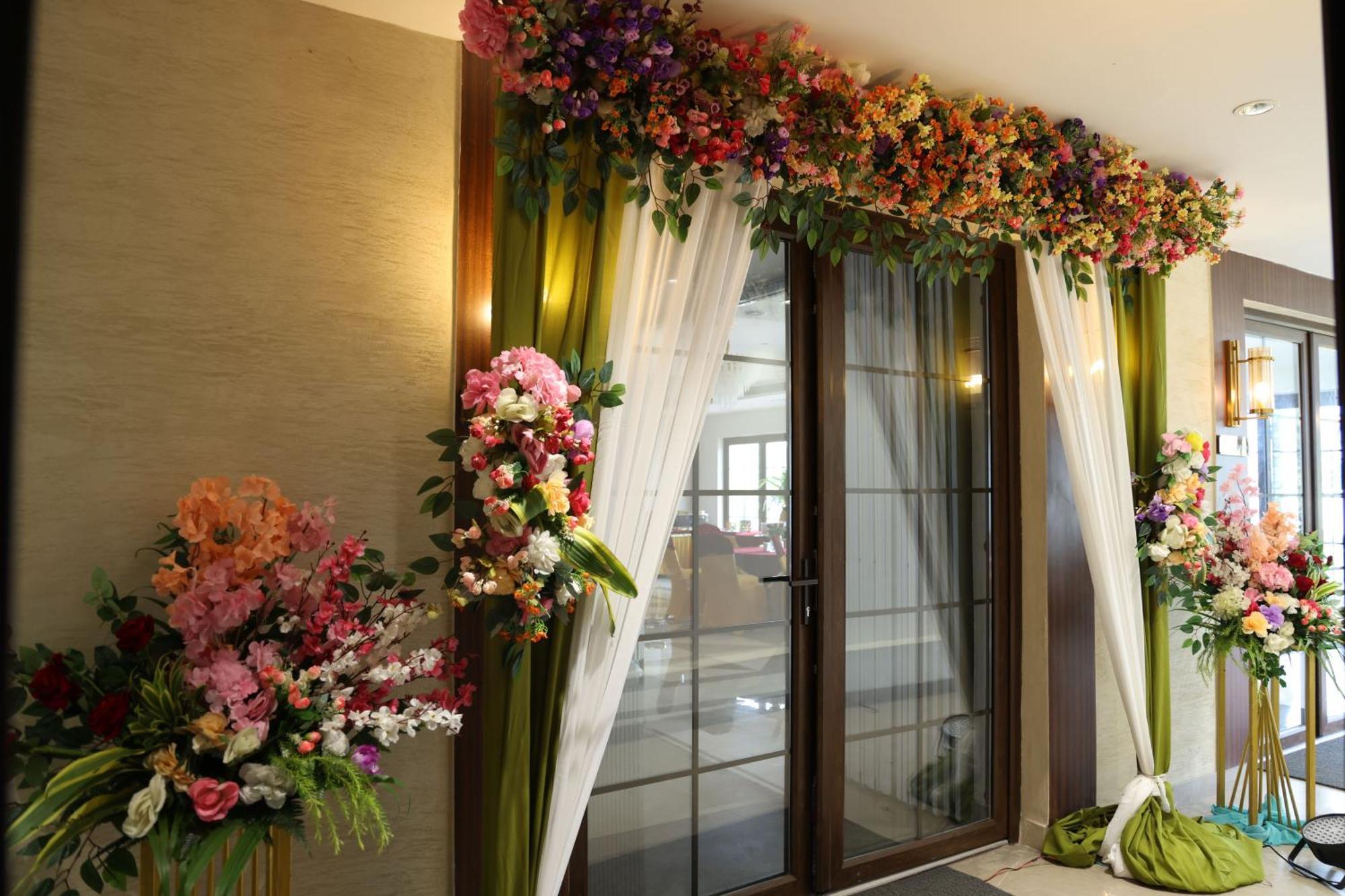Black Mango Resort Kala Amb Экстерьер фото